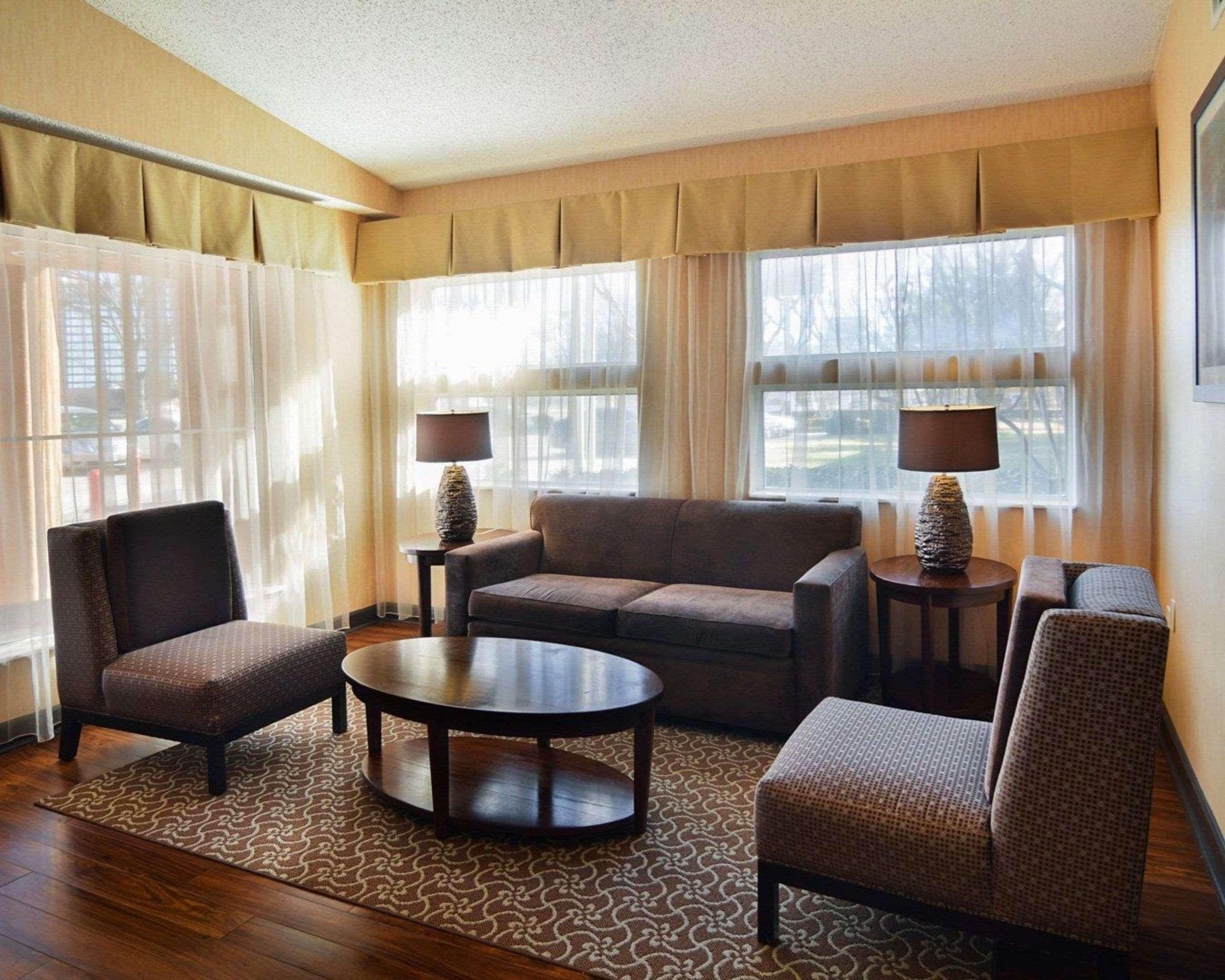 Comfort Dfw Airport 3*