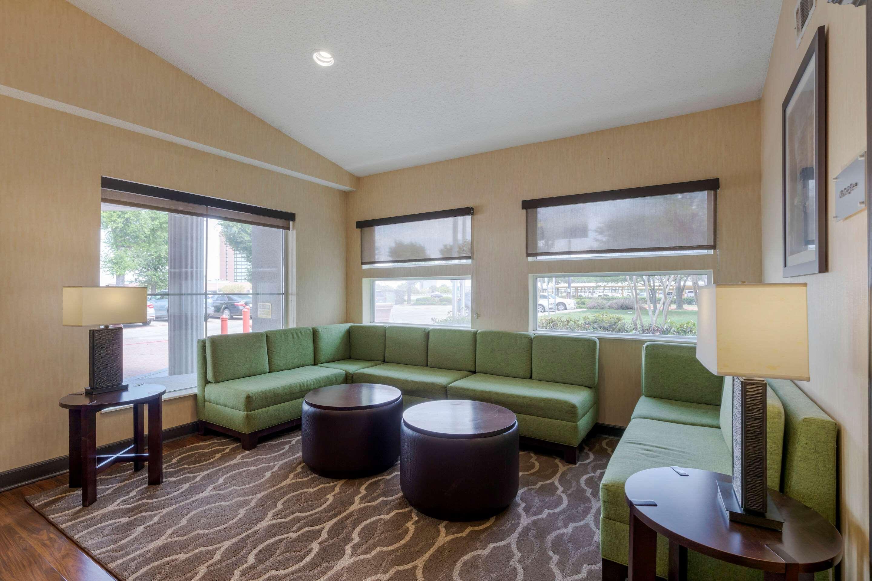 Hotel Comfort Dfw Airport